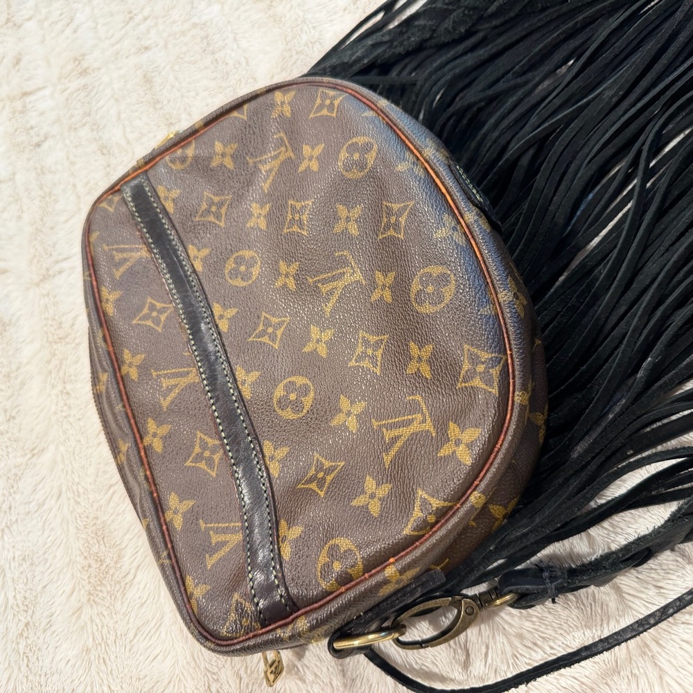 Louis Vuitton Vintage Boho Bag - Picture 8 of 12